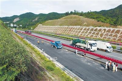 西部沿海高速最新動態(tài)，駛向自然美景的旅程，探尋內(nèi)心寧靜之路